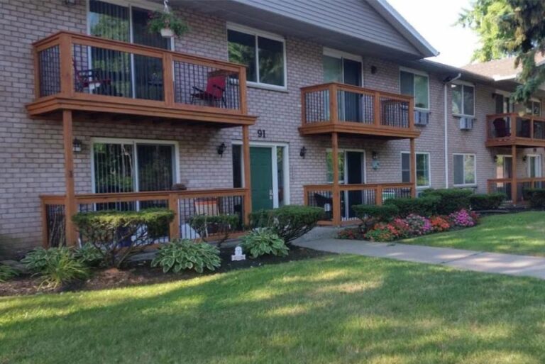 Lakeshore-Apartments---Malo-Court